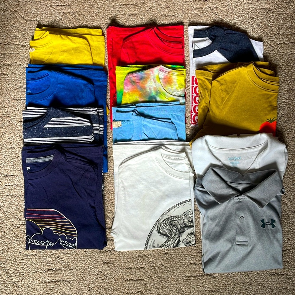 Assorted clothes bundle (21 items)